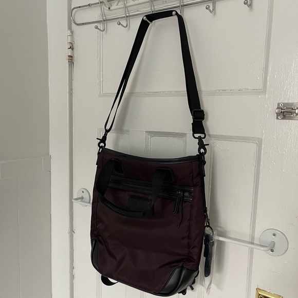 Mini Lily Bag by Lole - Picture 3 of 9